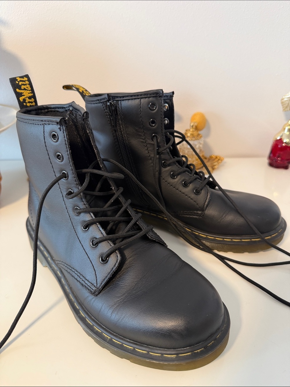 Dr. Martens 🖤🦋 - Picture 3 of 5